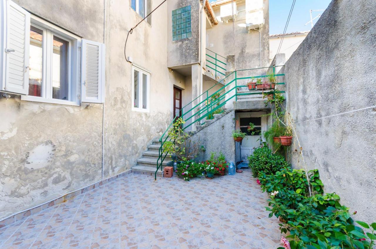 Rooms Sonja P Rab Town Luaran gambar